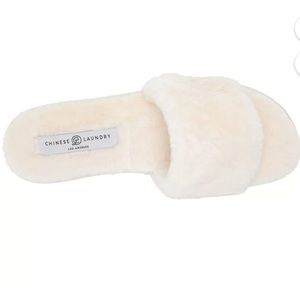 Chinese Laundry Faux Fur Slide Sandal